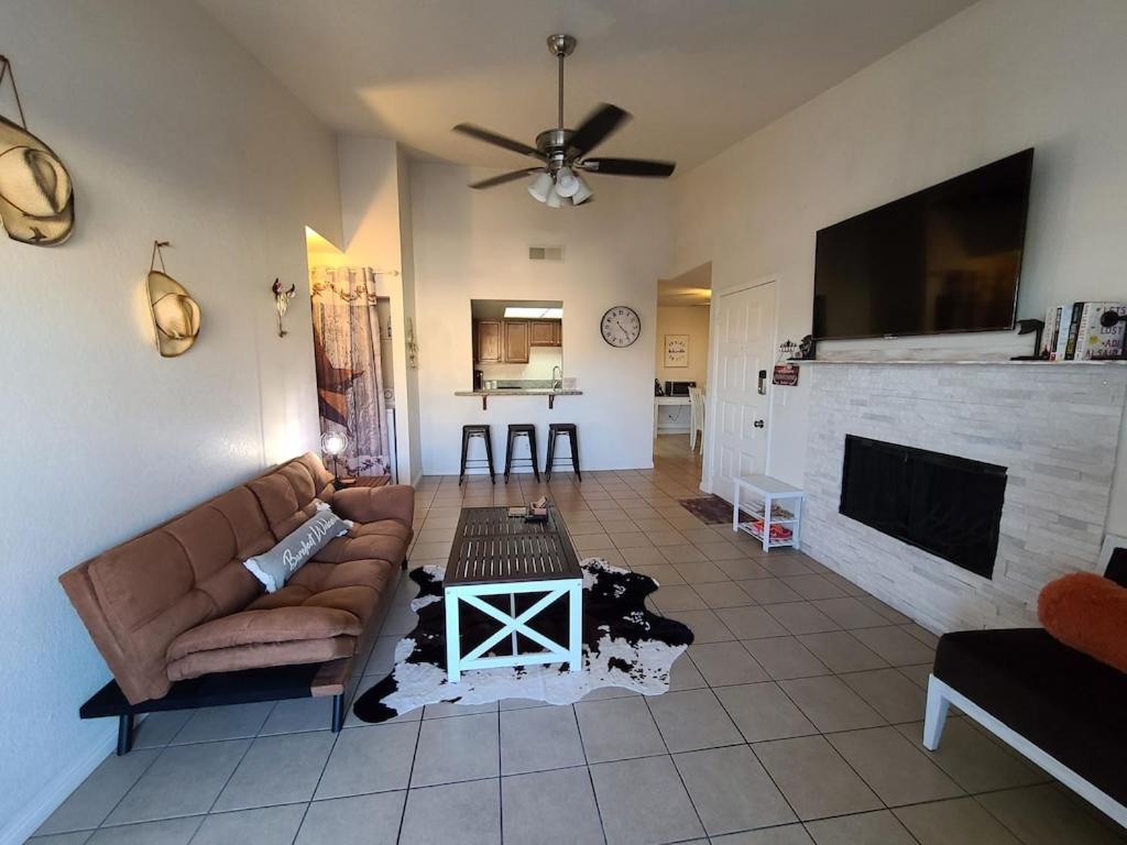 2Bed 1 Bath Condo Near Nellis Afb & The Strip Las Vegas Dış mekan fotoğraf